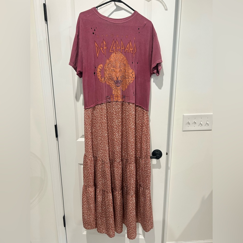 One piece distressed tshirt dress